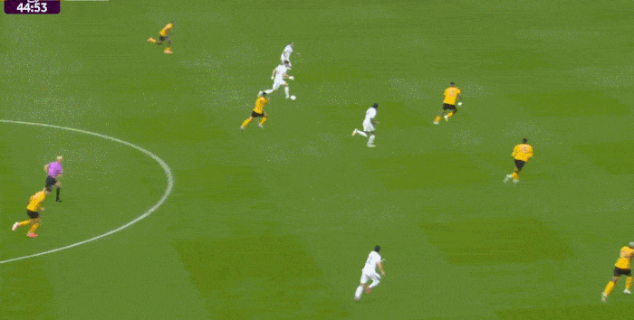 勒温建功, 利兹联采取