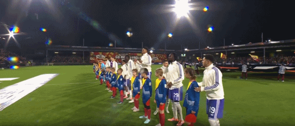 SddYw, 前获得机会 SddYw, 前获得机会