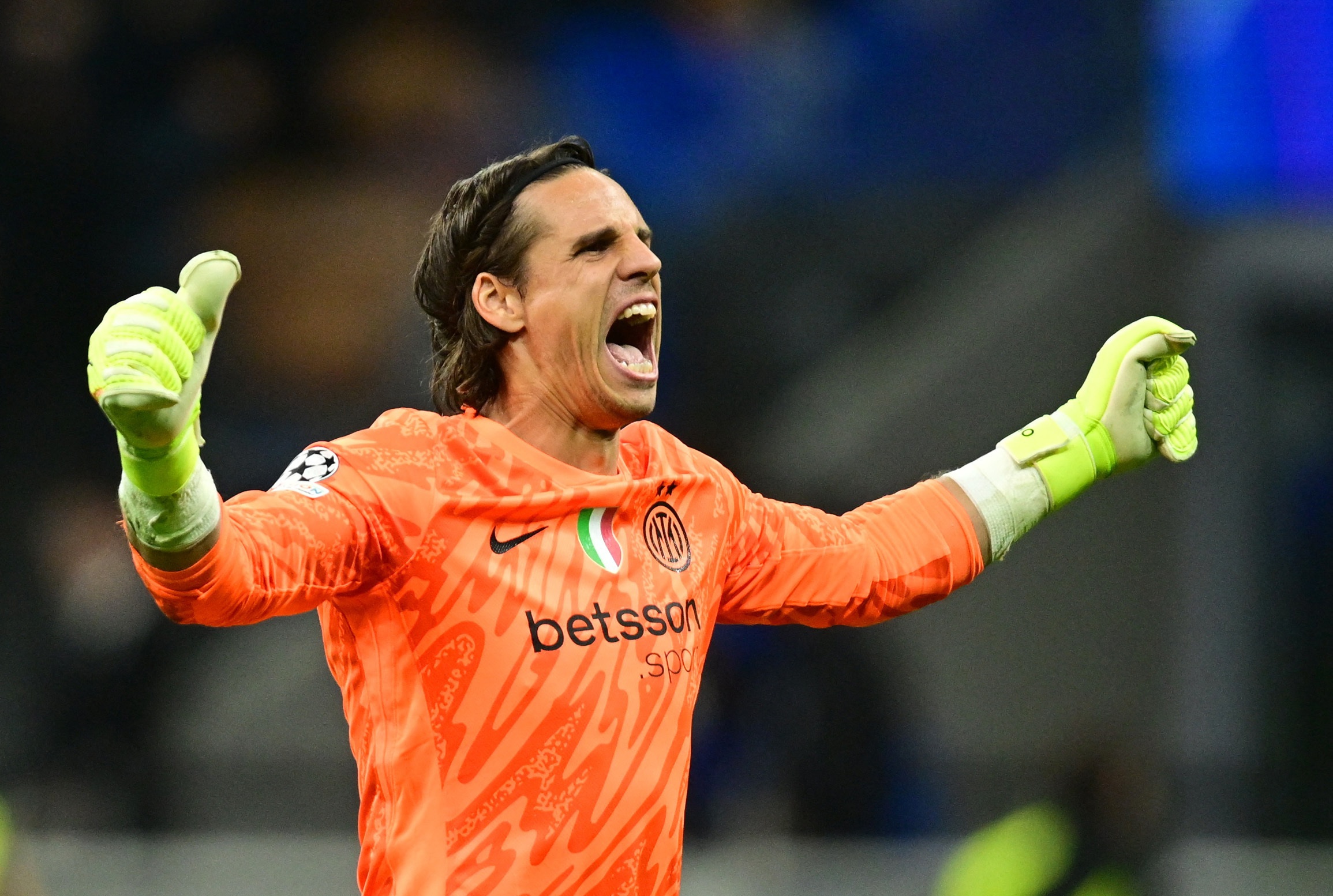 年能, 在今天凌晨, 将索默接受